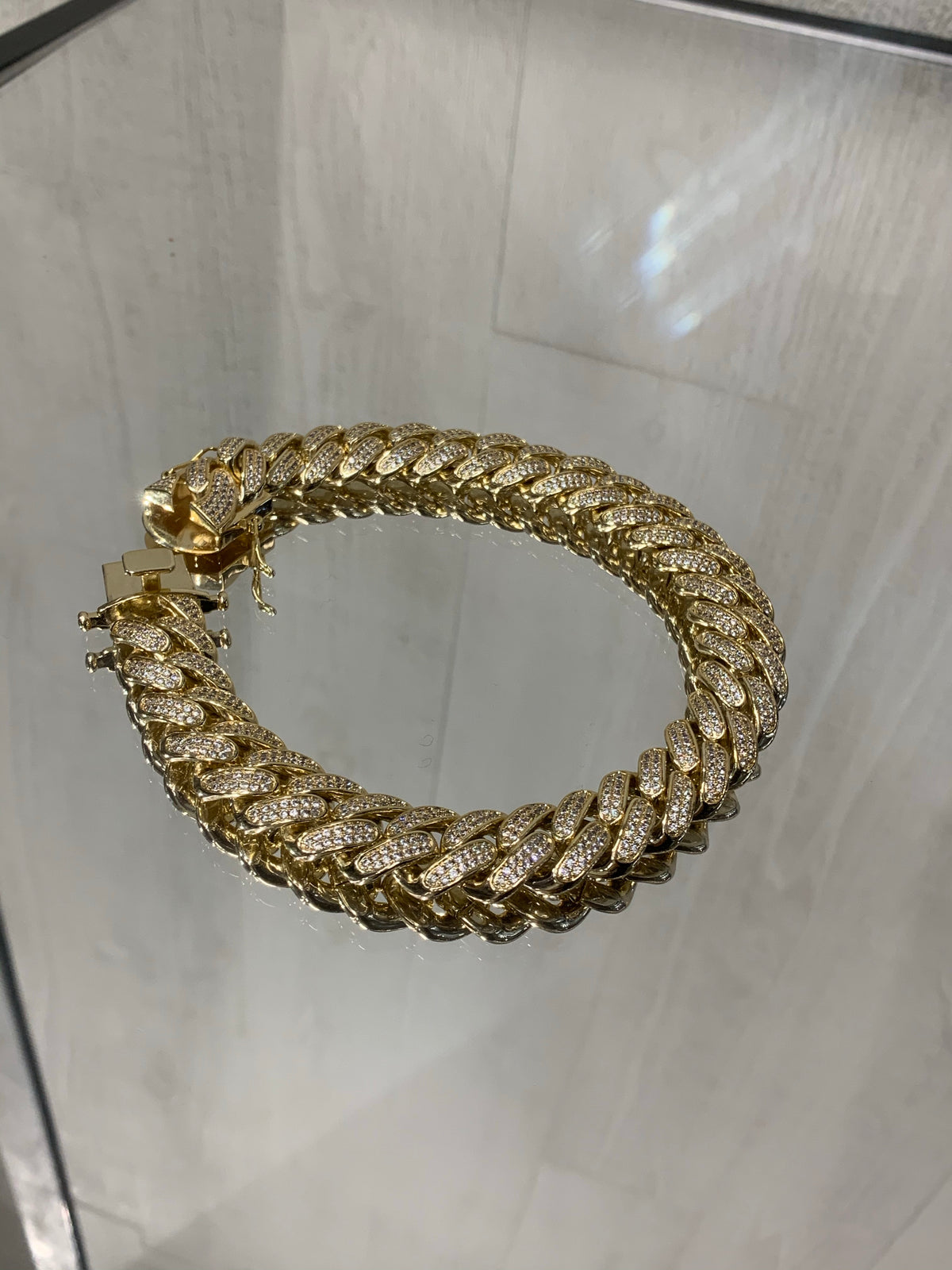 LARGE CRYSTAL CUBAN LINK CHOKER | GOLD